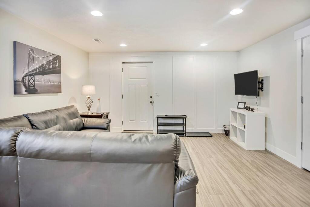 New Furnished 2Bd Apt! Great For Long Stays Vineyard Exteriér fotografie